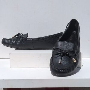 Michiel Kors Black Leather Loafers with Bow Detail Size 8.5